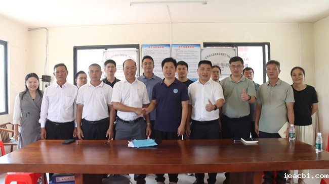 签约_副本.jpg 签约_副本.jpg